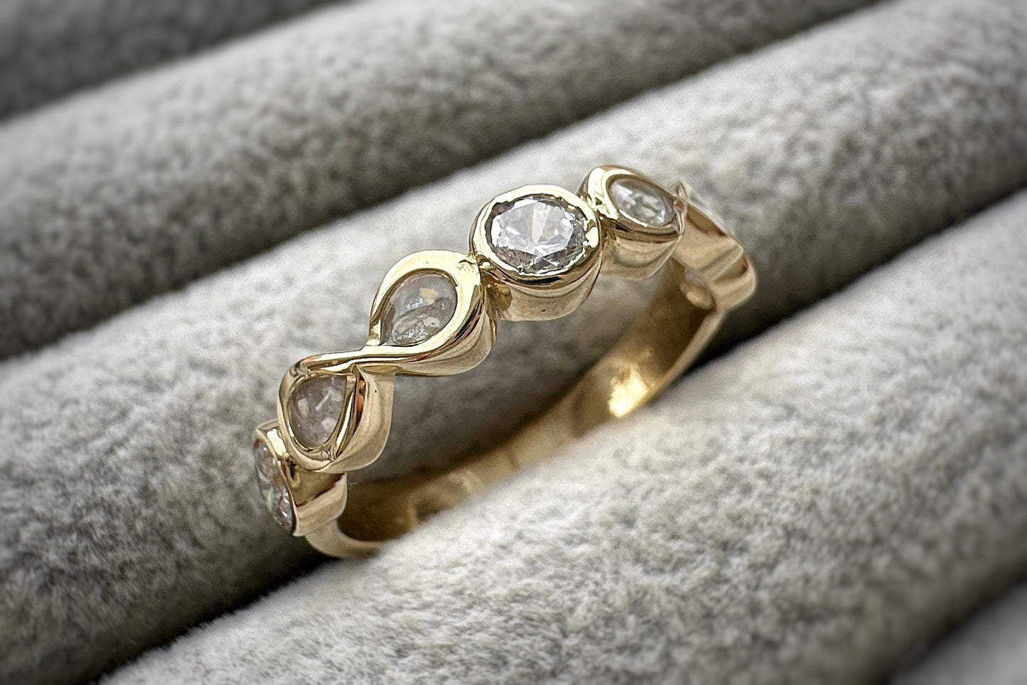 9k Gold Double Infinity Band Ring
