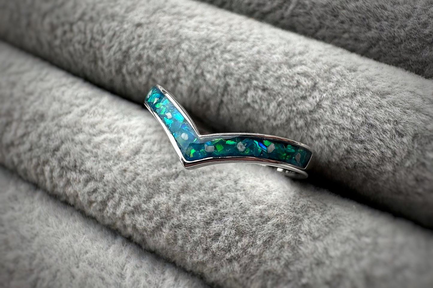 9k Gold Wishbone Ring