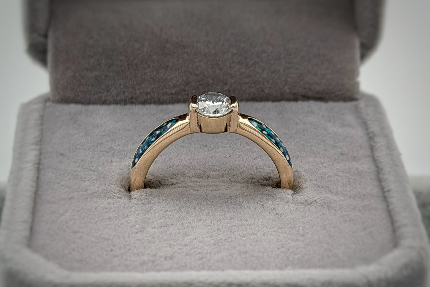 9k Gold Solitaire Round CZ Shoulder Stone Ring