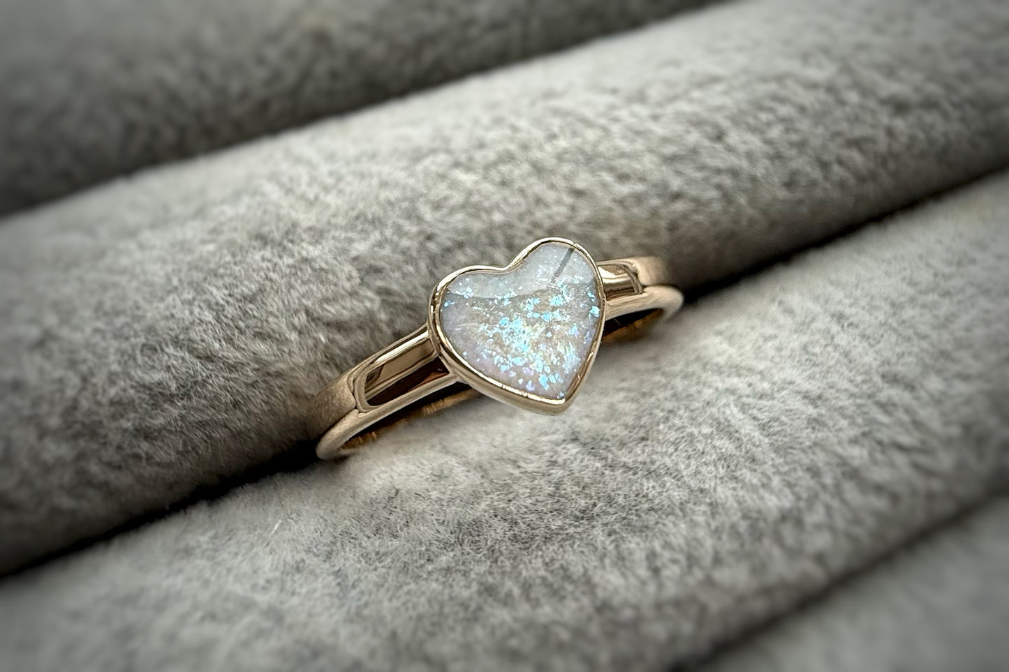 9k Gold Simple Heart Ring