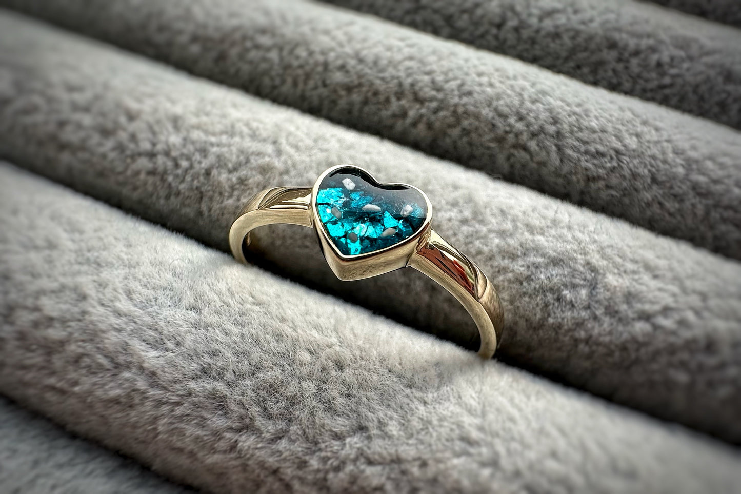 9k Gold Simple Heart Ring