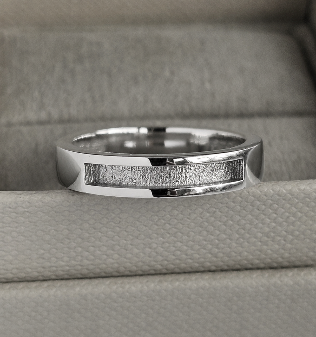 925 Silver Unisex 4mm Squared Channel Band Ring