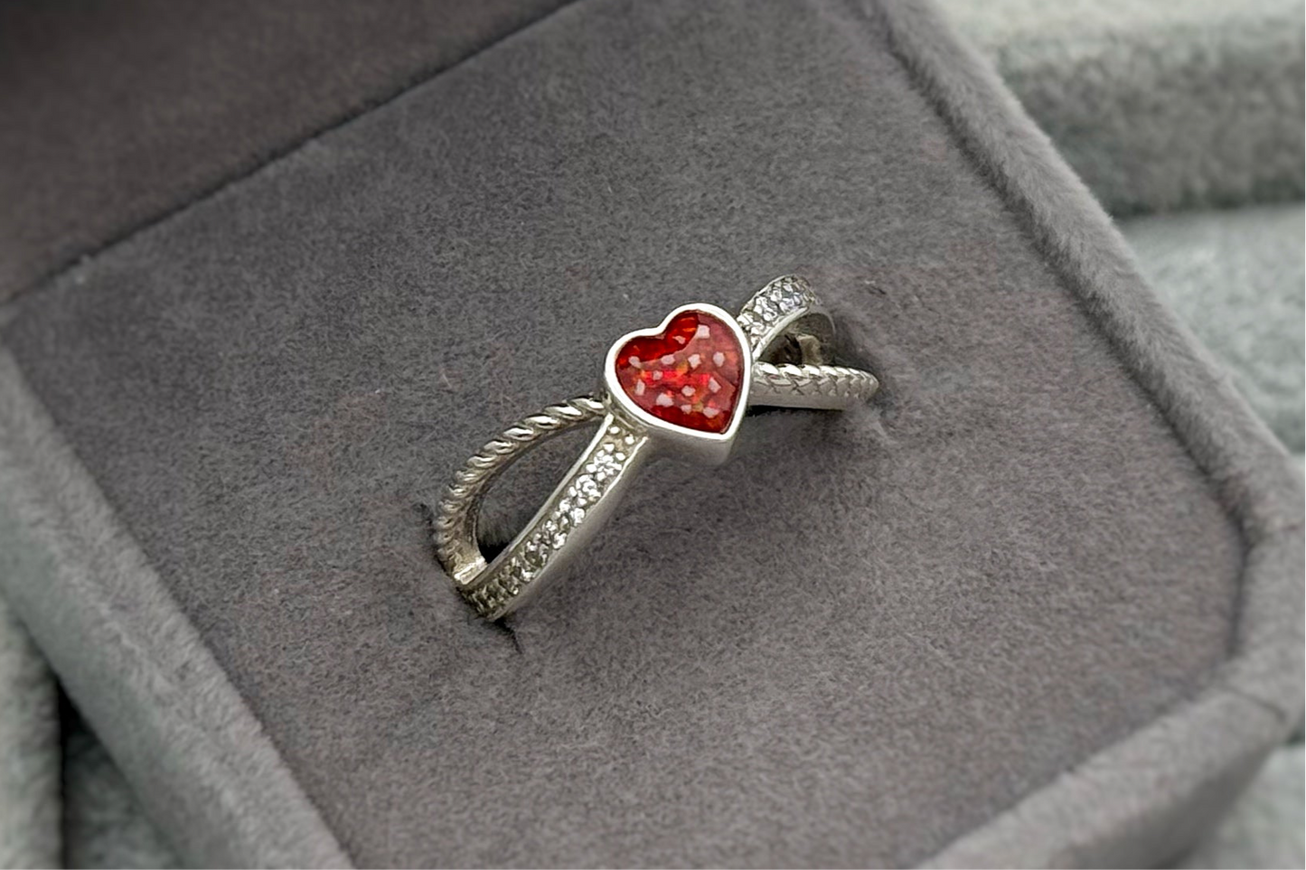 925 Silver Heart Twist Split Crystal Ring