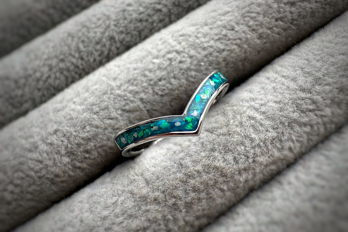 9k Gold Wishbone Ring