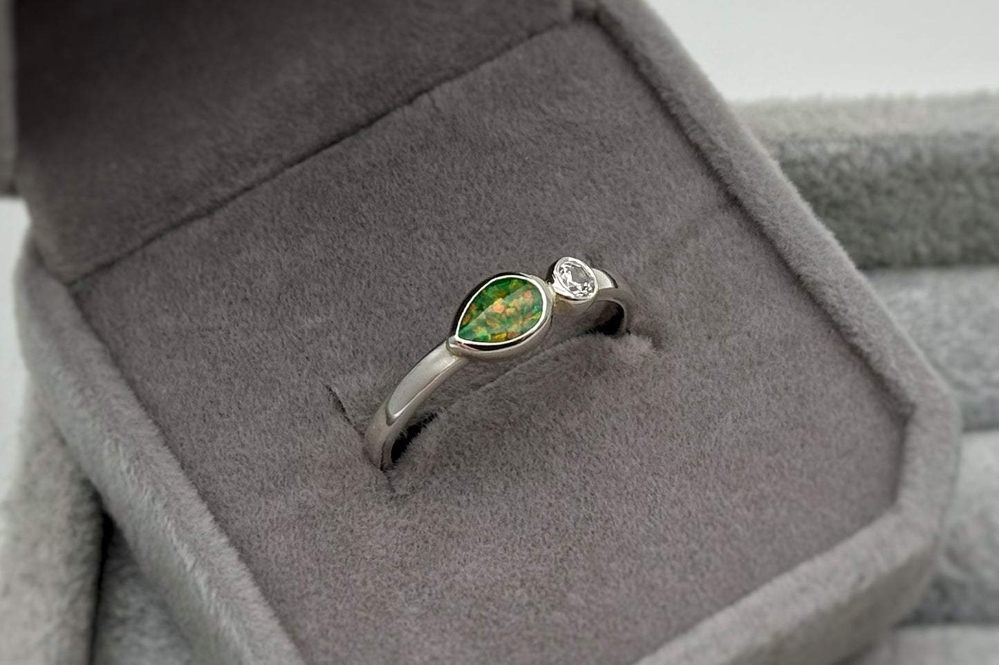 925 Silver Pear Single Crystal Ring