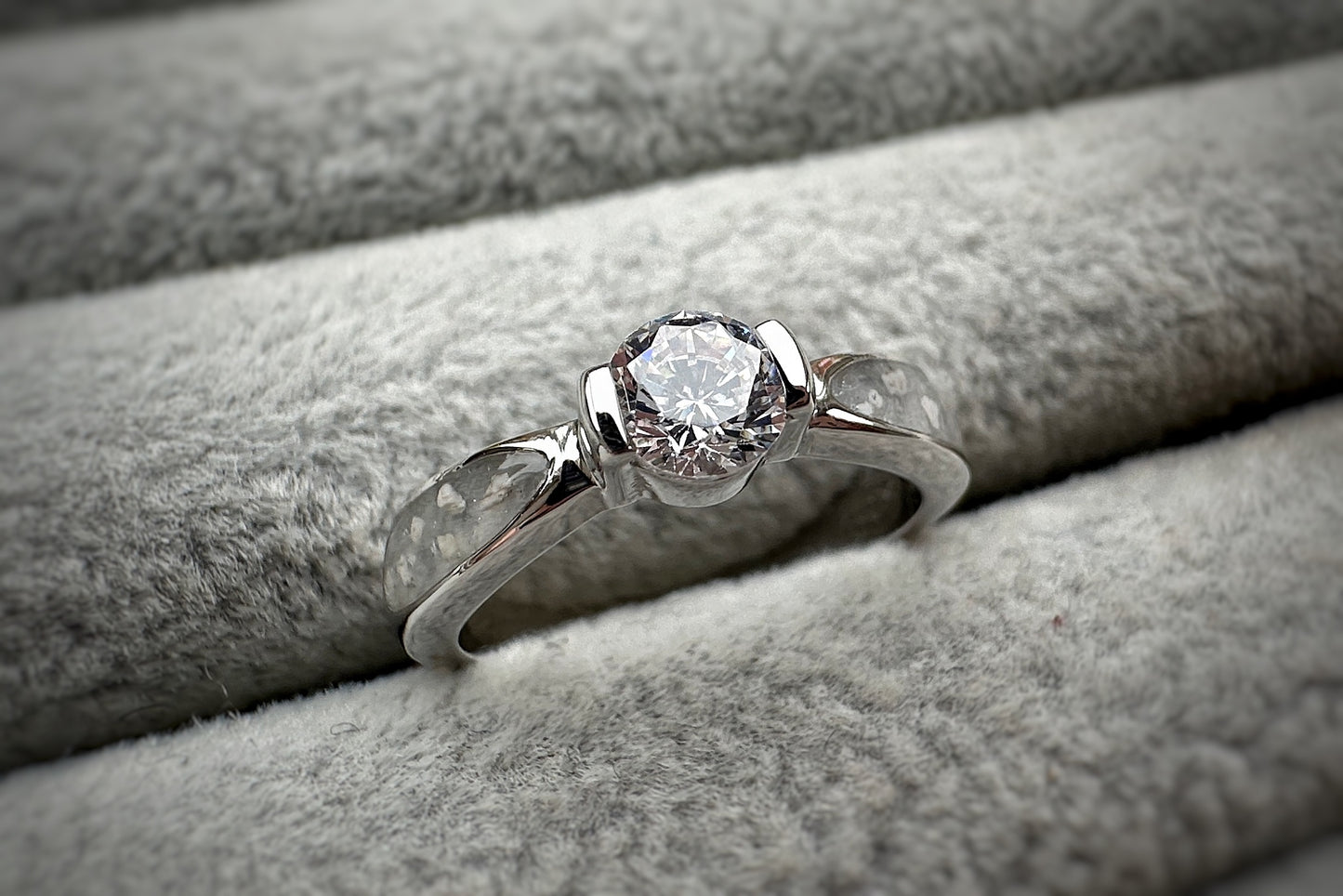 9k Gold Solitaire Round CZ Shoulder Stone Ring