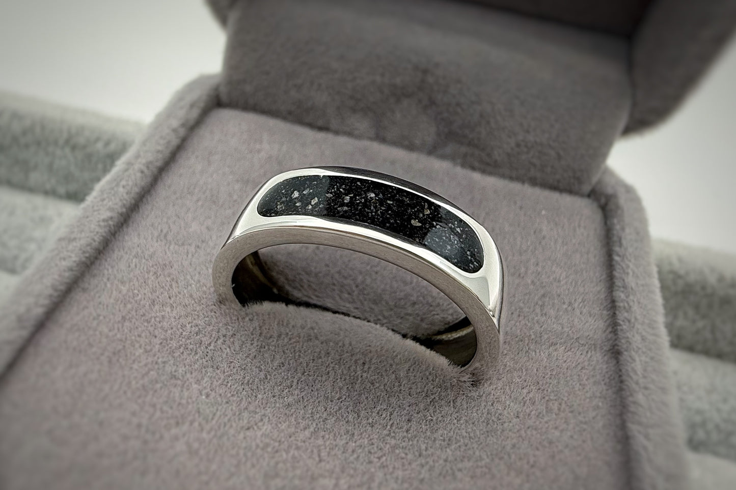 925 Silver Unisex 6mm Channel Band Ring