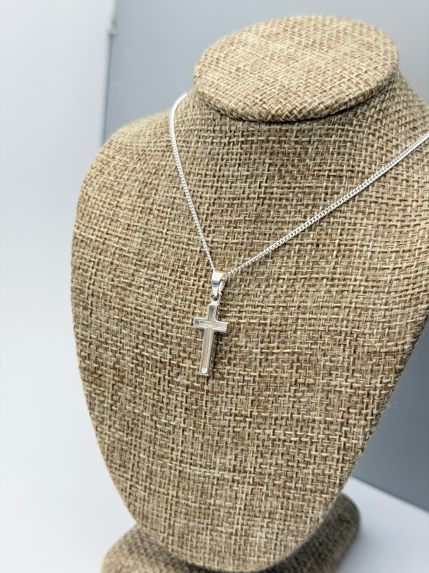 925 Silver Petite Ladies Cross Pendant