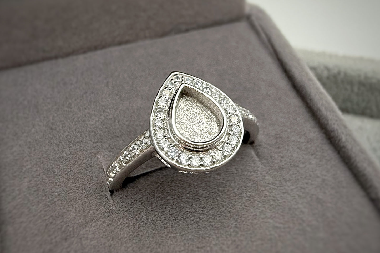 9k WHITE Gold Pear Drop Full Crystal Ring - Size P - RRP £415