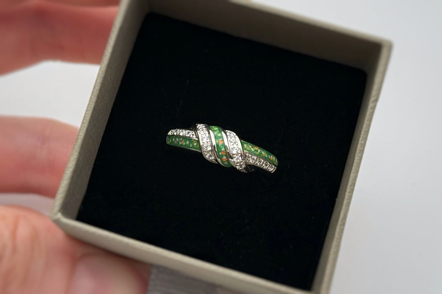 925 Silver Three Stone Knot Twist Band Ring