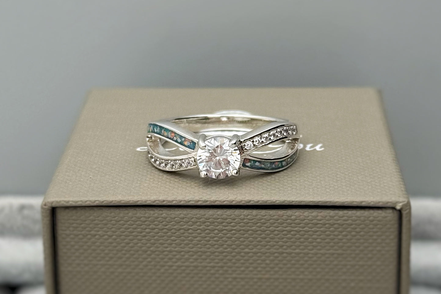 925 Silver Solitaire Infinity Crystal Ring