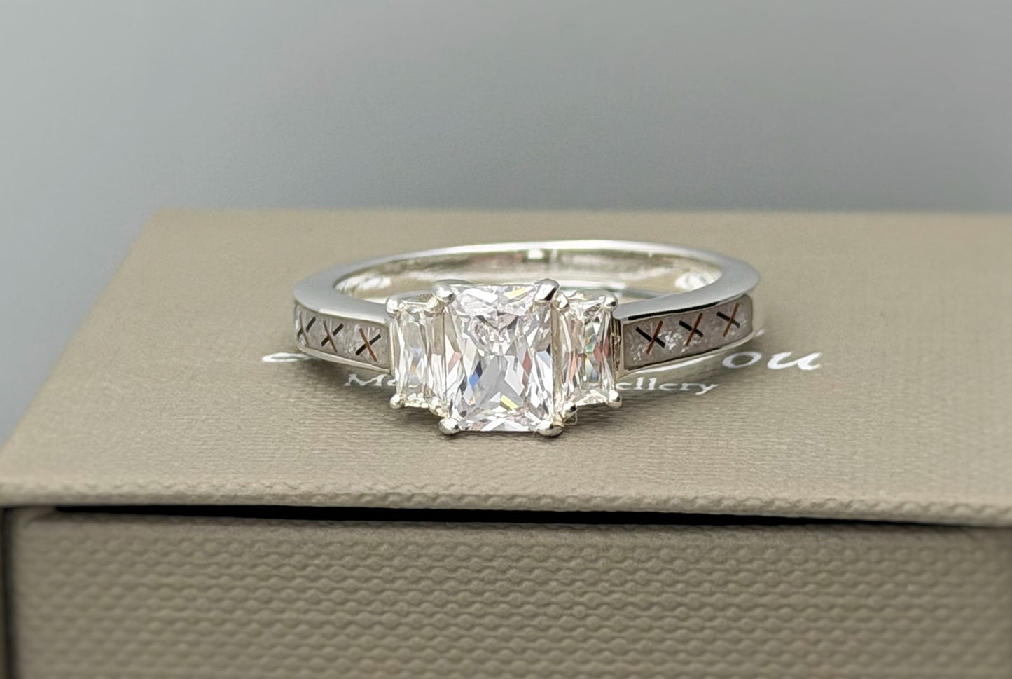 925 Silver Trio Emerald Solitaire Ring