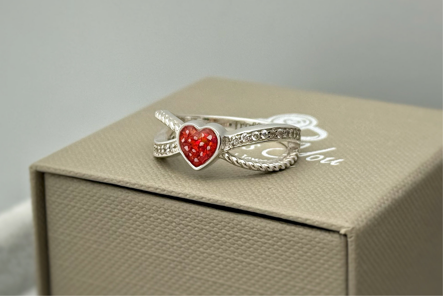 925 Silver Heart Twist Split Crystal Ring