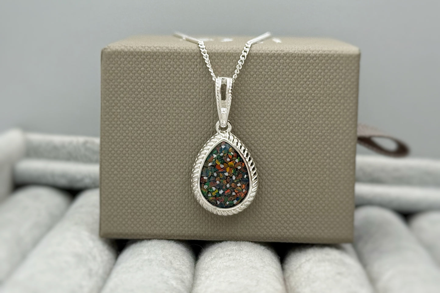 925 Silver Rope Edged Tear Drop Pendant