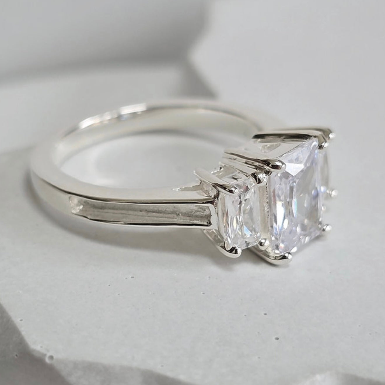 925 Silver Trio Emerald Solitaire Ring