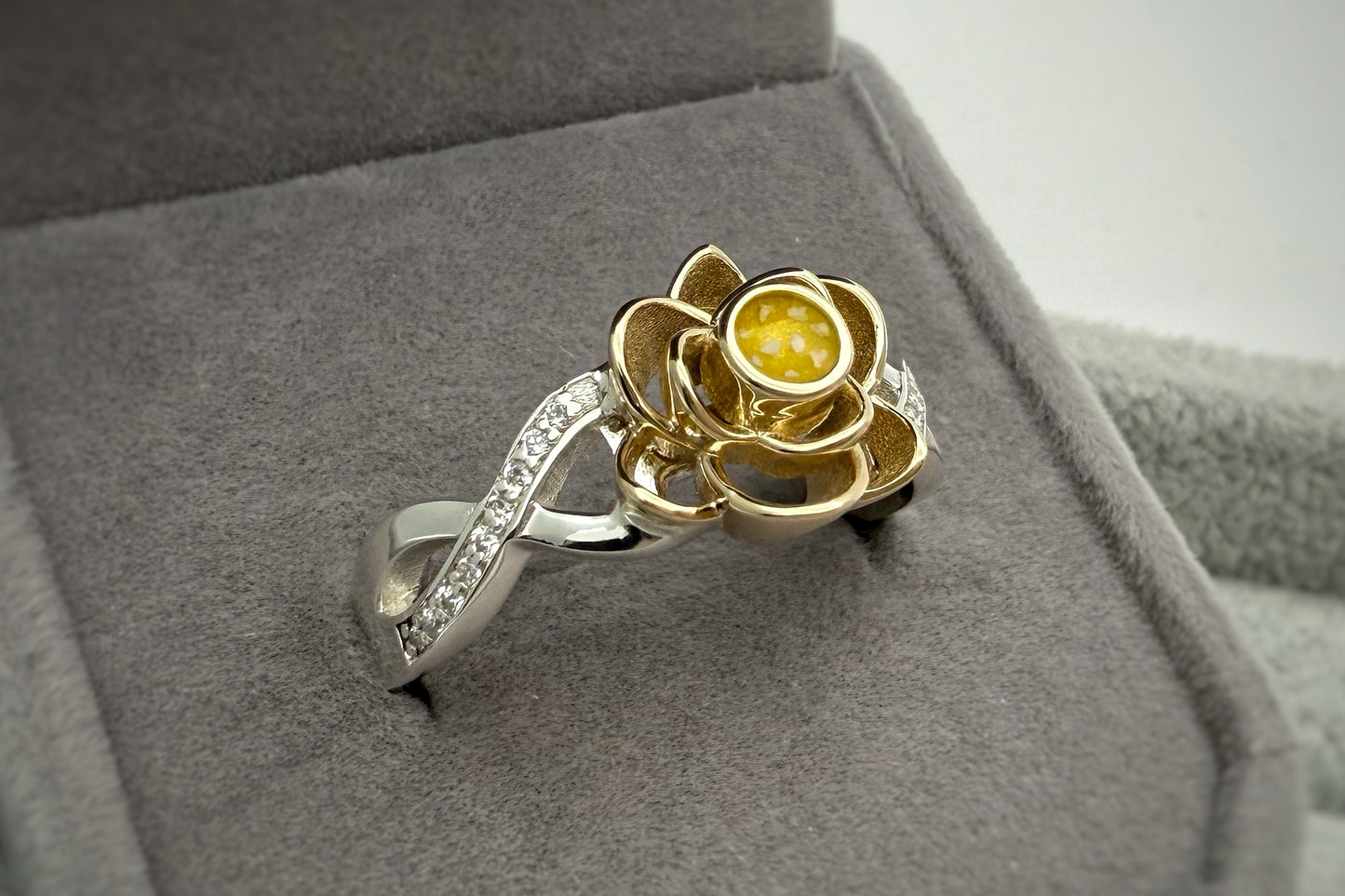 9K Gold & 925 Silver Crystal Rose Ring