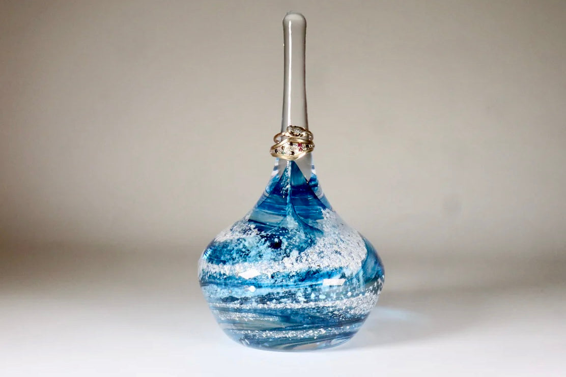 Crystal Glass Ashes Ring Stand