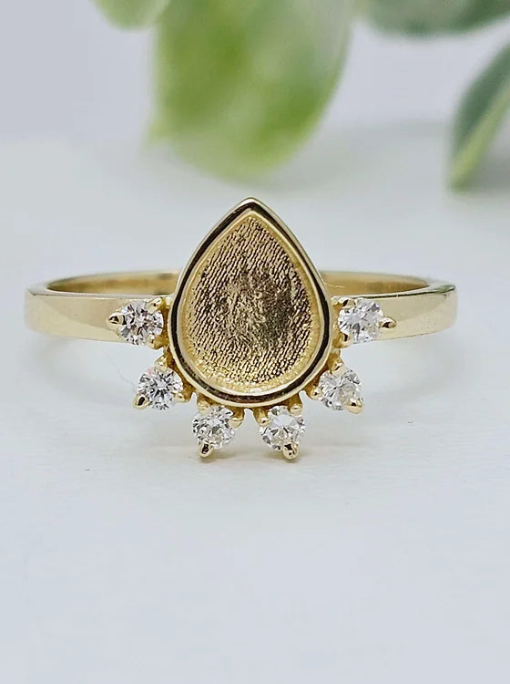 9K Gold Rain Drop Crystal Ring