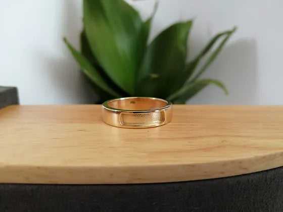 9k Gold Gent’s/Unisex 6mm Band Ring