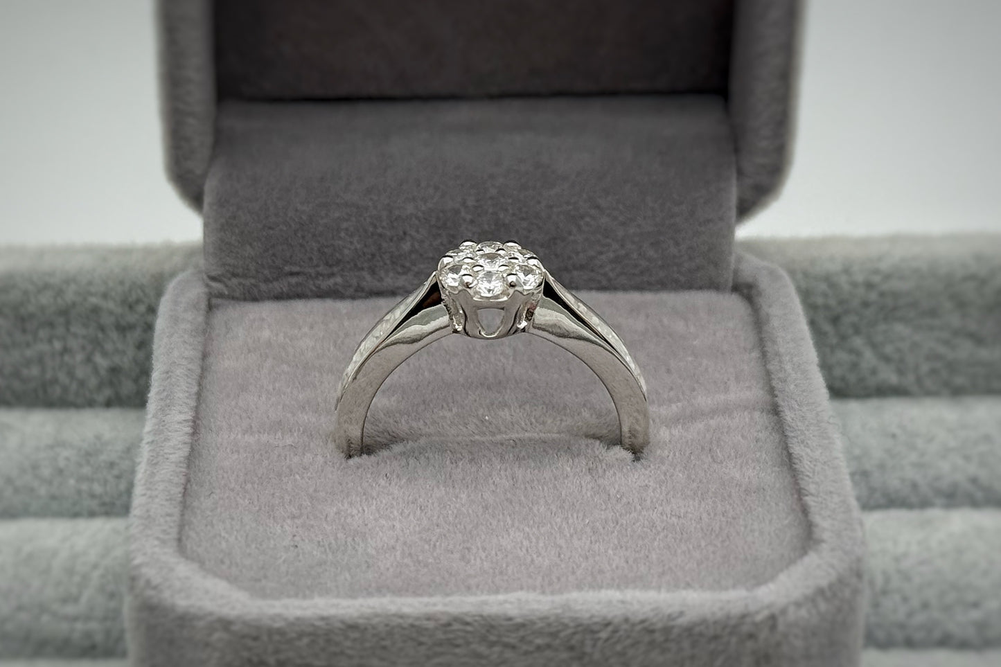 925 Silver Cluster Solitaire Ring