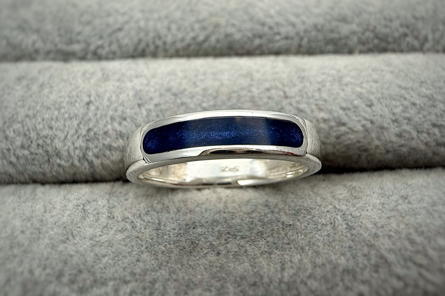 925 Silver Unisex 4mm Channel Band Ring