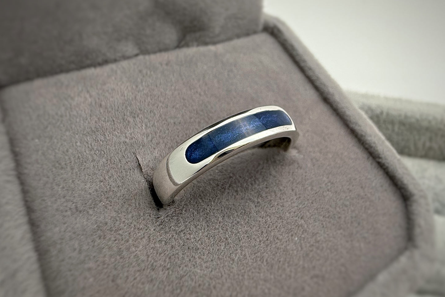 925 Silver Unisex 4mm Channel Band Ring