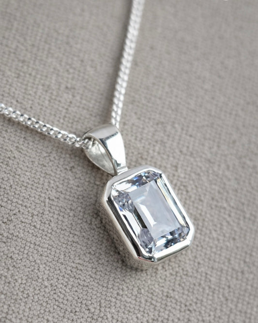 Emerald Crystal Secretly Set Ashes Pendant