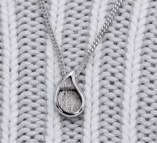 925 Silver Simple Floating ‘Milk Drop’ Thick Trim Pendant