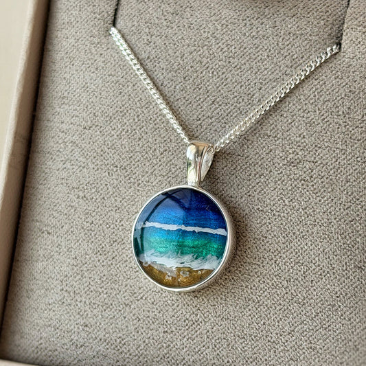 925 Silver Round Beach Scene Memorial Pendant
