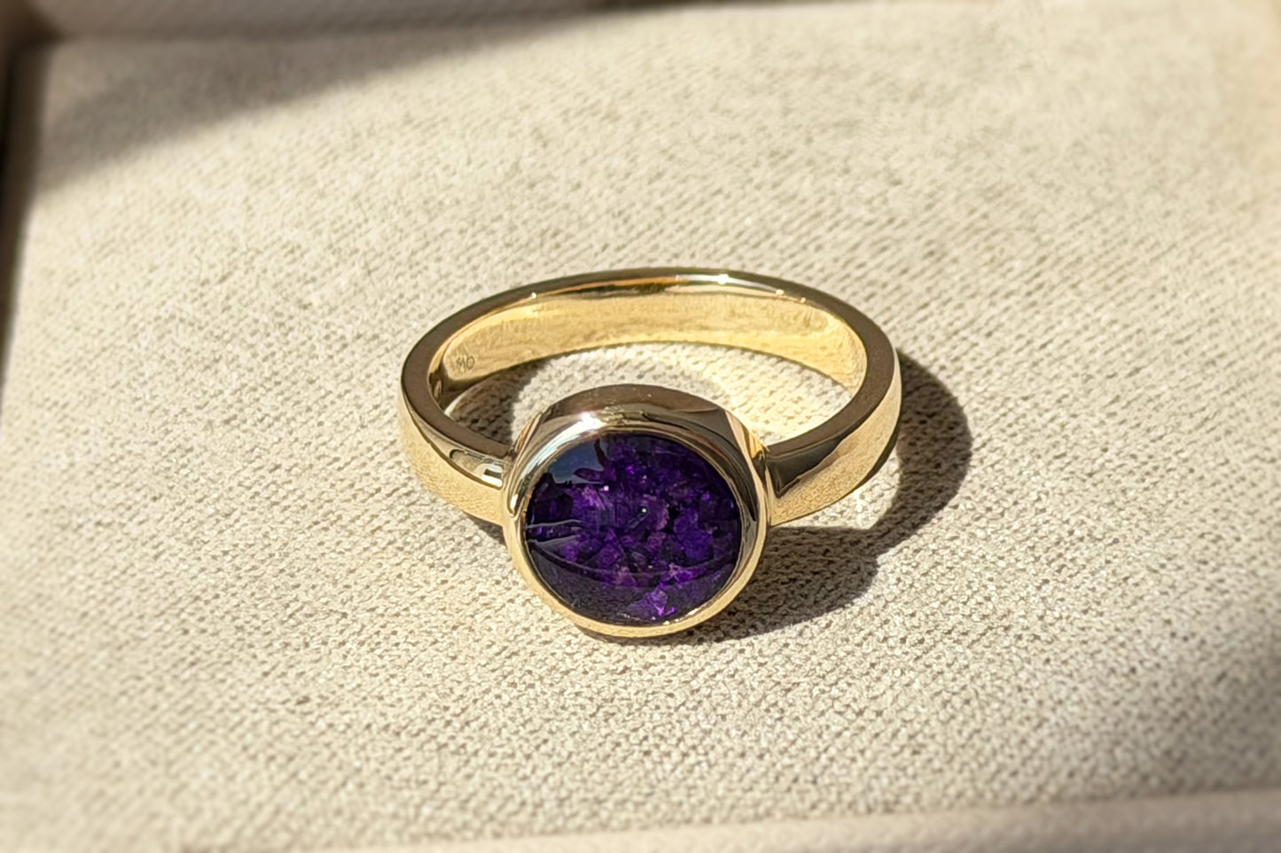 9k Gold 10mm Round Stone Ring