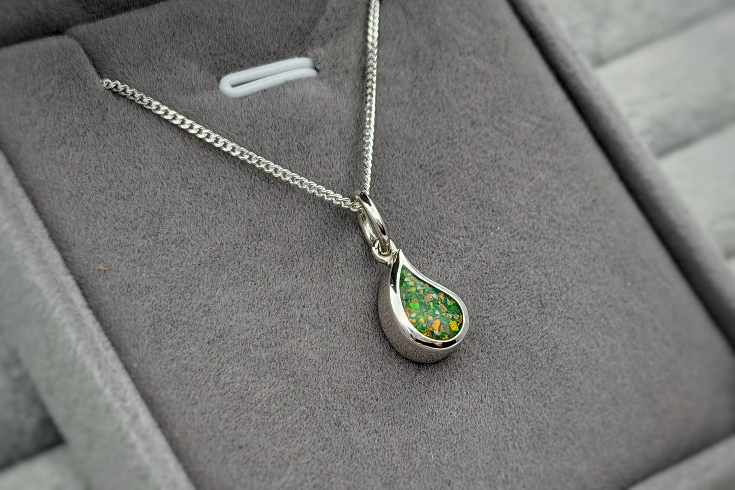 925 Silver Simple Floating ‘Milk Drop’ Thick Trim Pendant