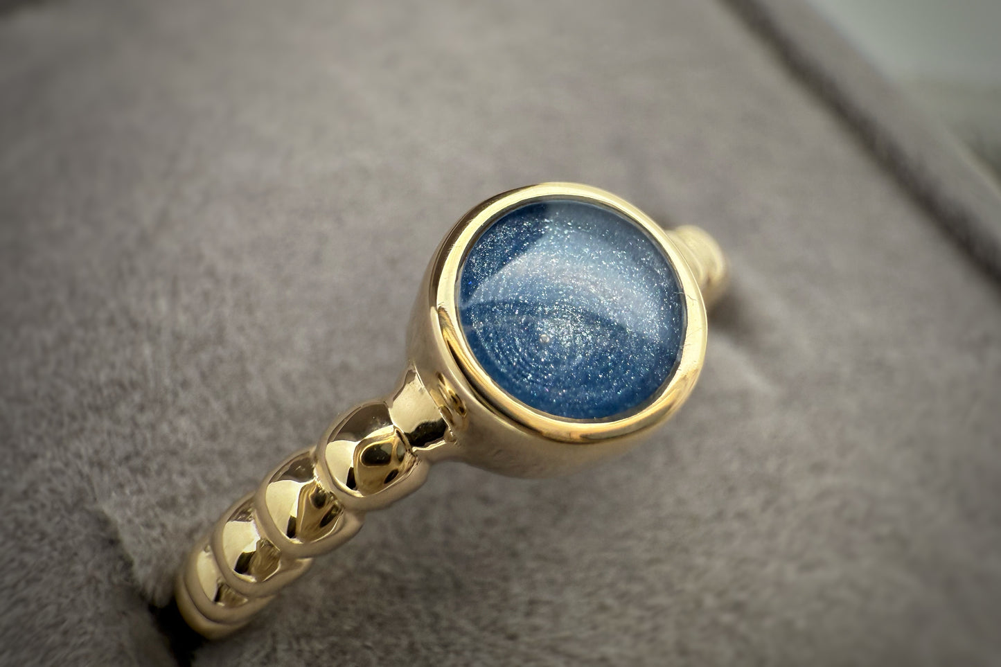 9k Gold Simple Round Bobble Ring