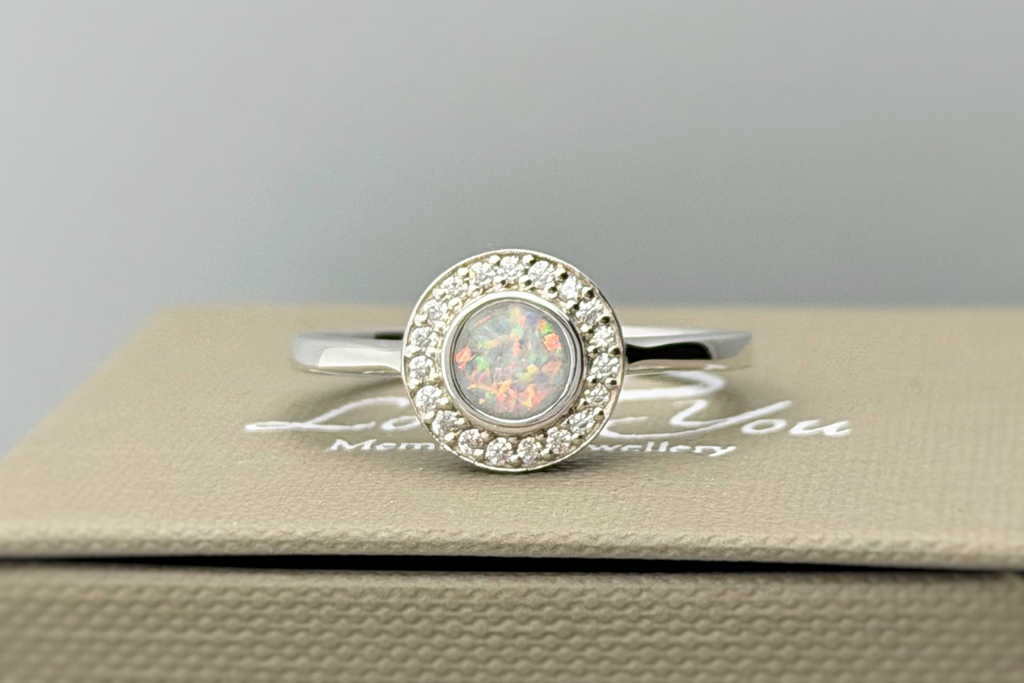925 Silver Halo Cluster Crystal Ring