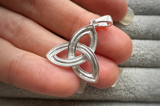 Silver Celtic Pendant with Silver Chain