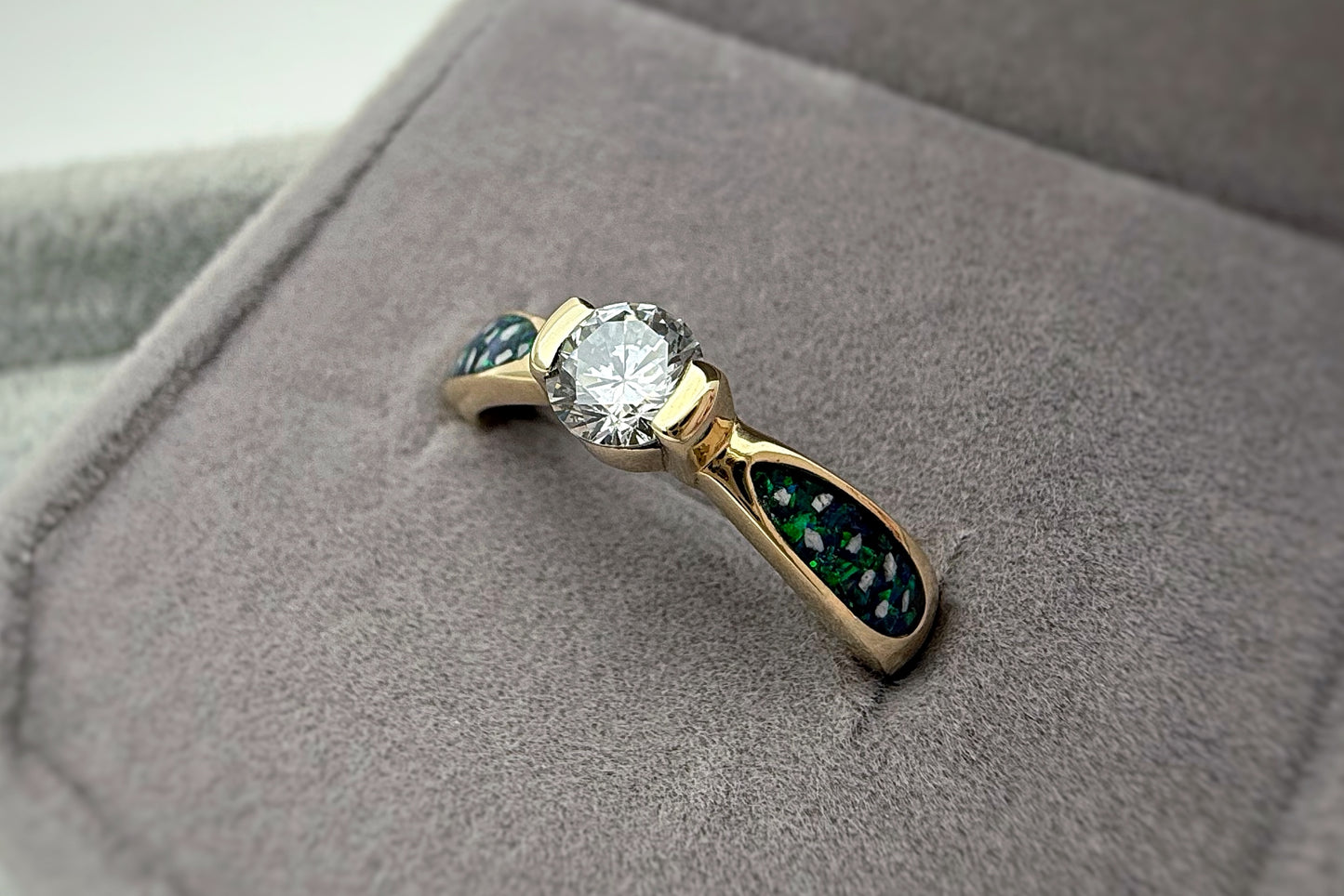 9k Gold Solitaire Round CZ Shoulder Stone Ring