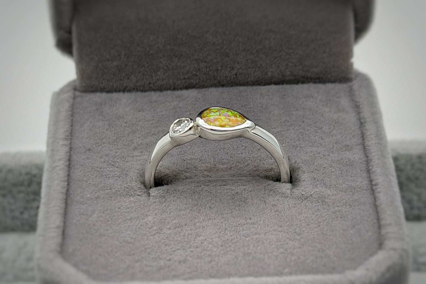 925 Silver Pear Single Crystal Ring