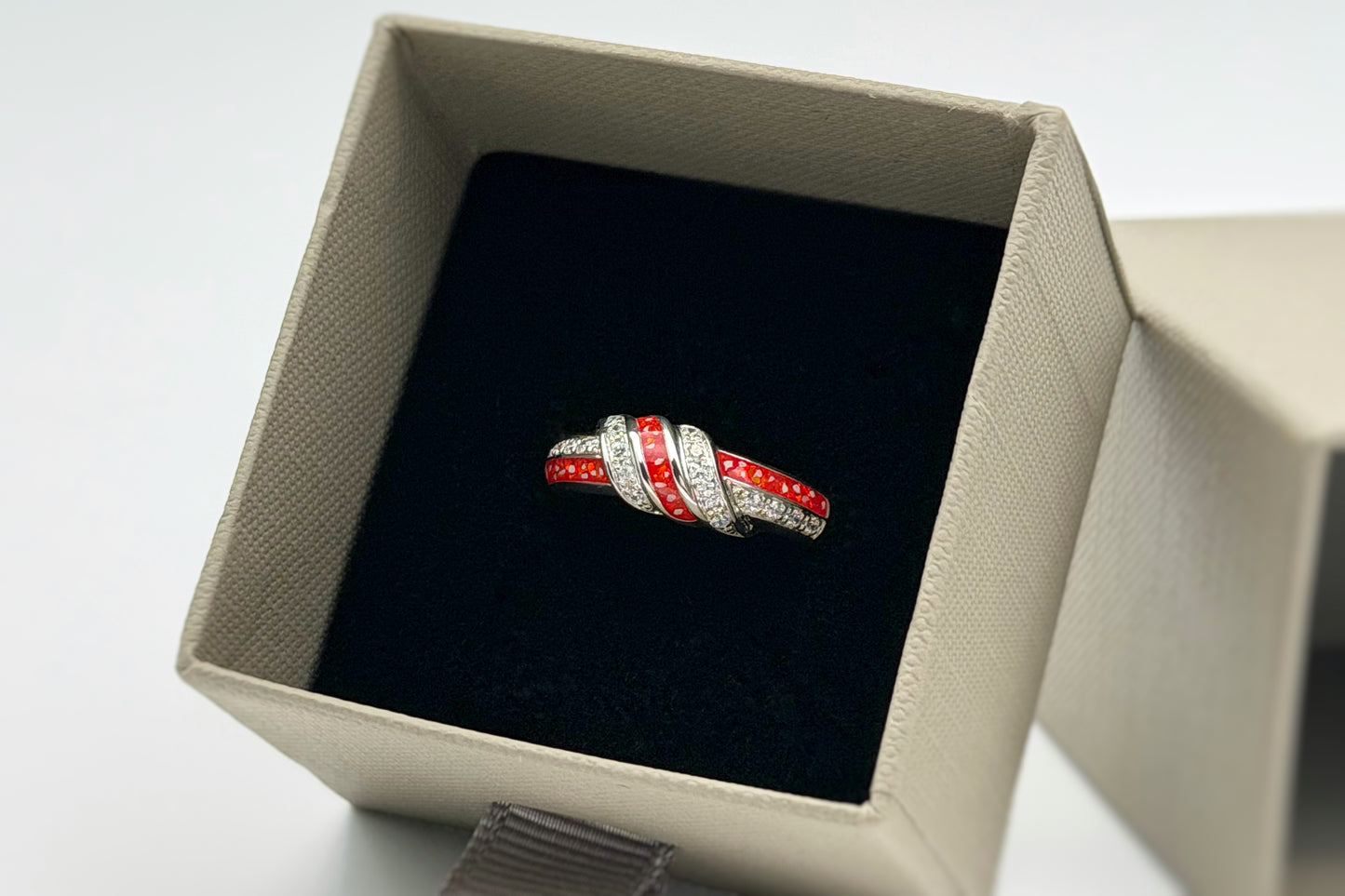 925 Silver Three Stone Knot Twist Band Ring