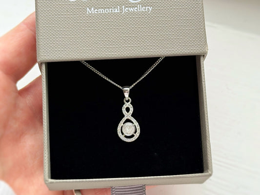 925 Silver Figure 8 Crystal Surround Pendant