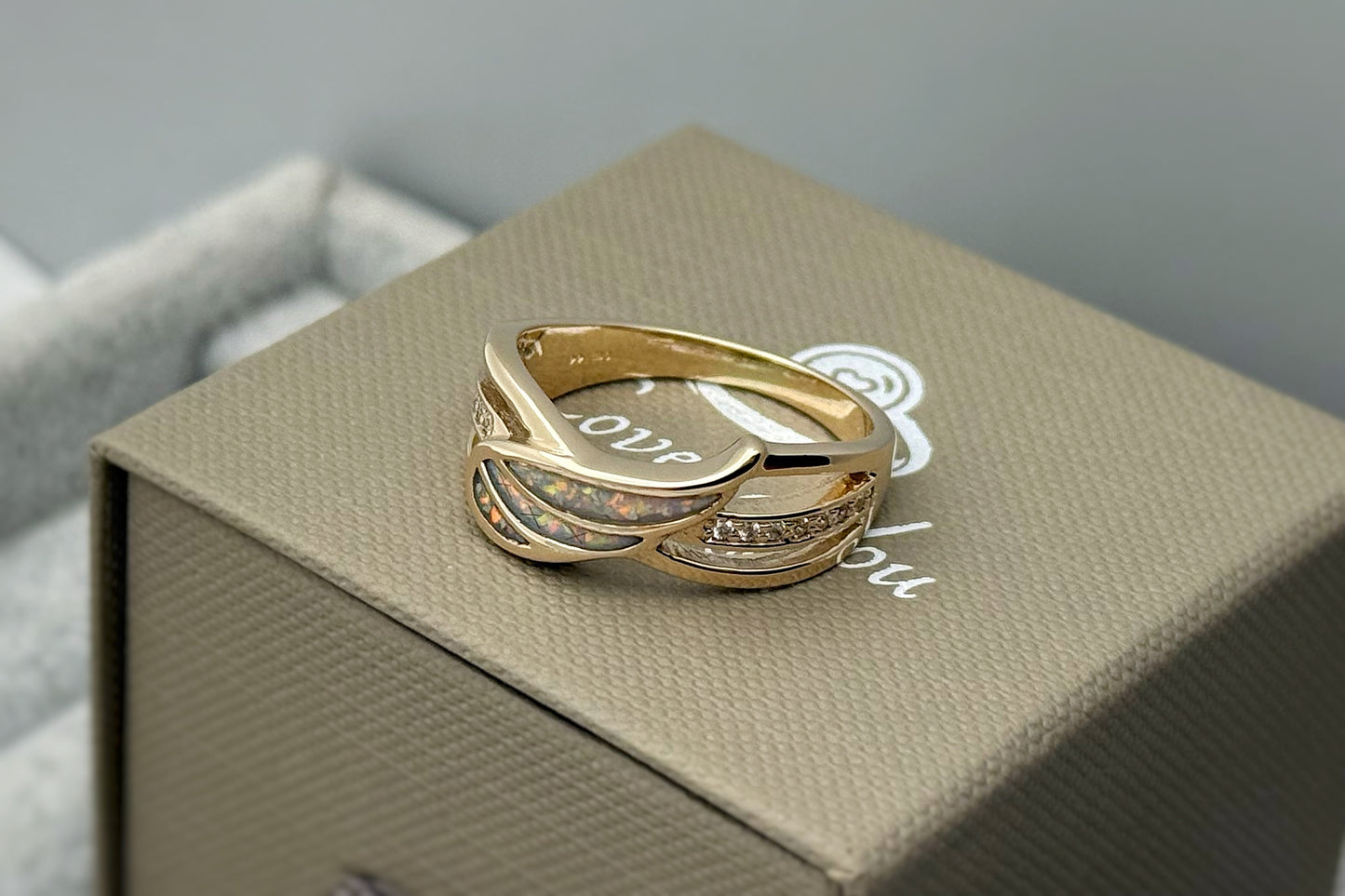 9k Gold Angel Wing Crystal Ring