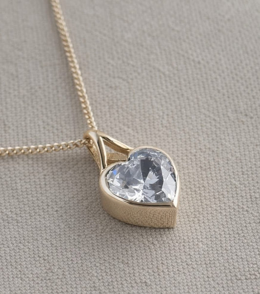 9K Gold Secretly Set Heart Pendant