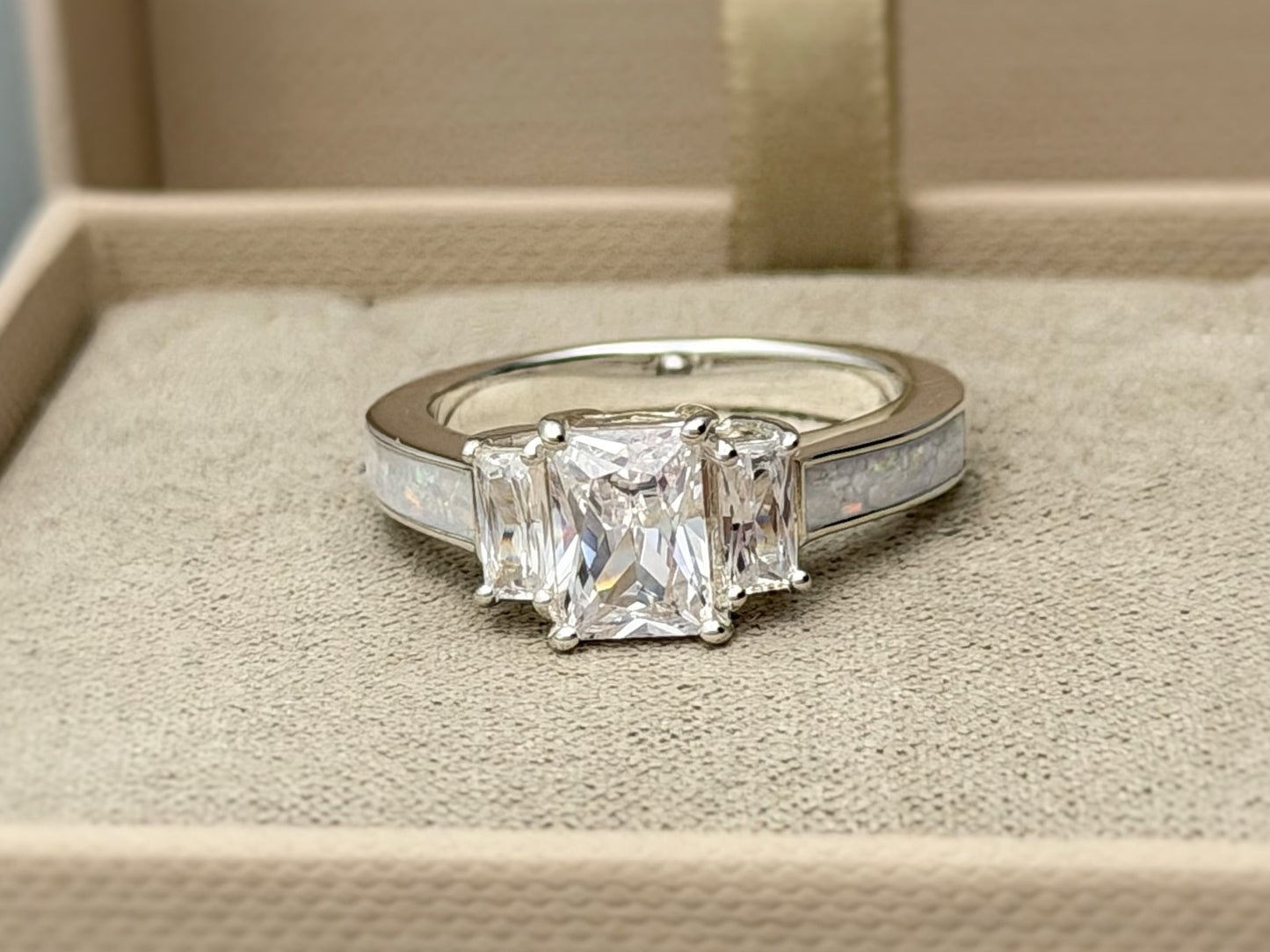 925 Silver Trio Emerald Solitaire Ring