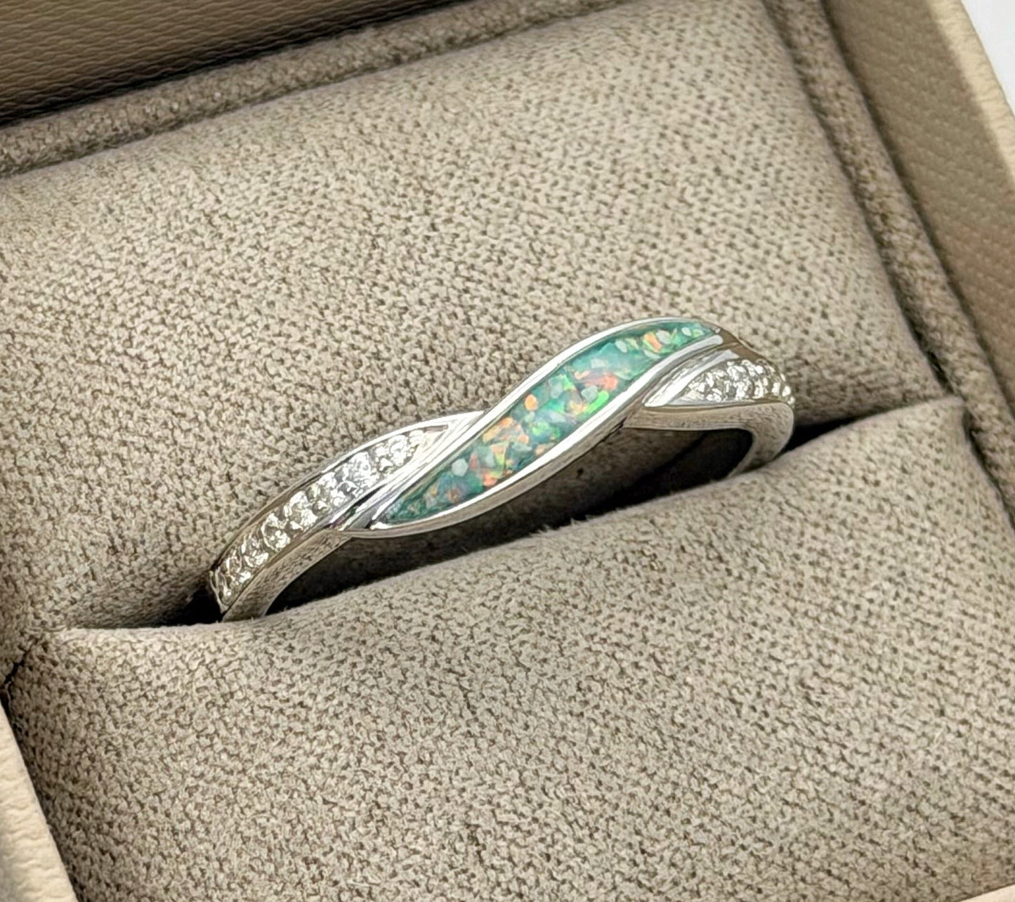 925 Silver Wave Crystal Band Ring