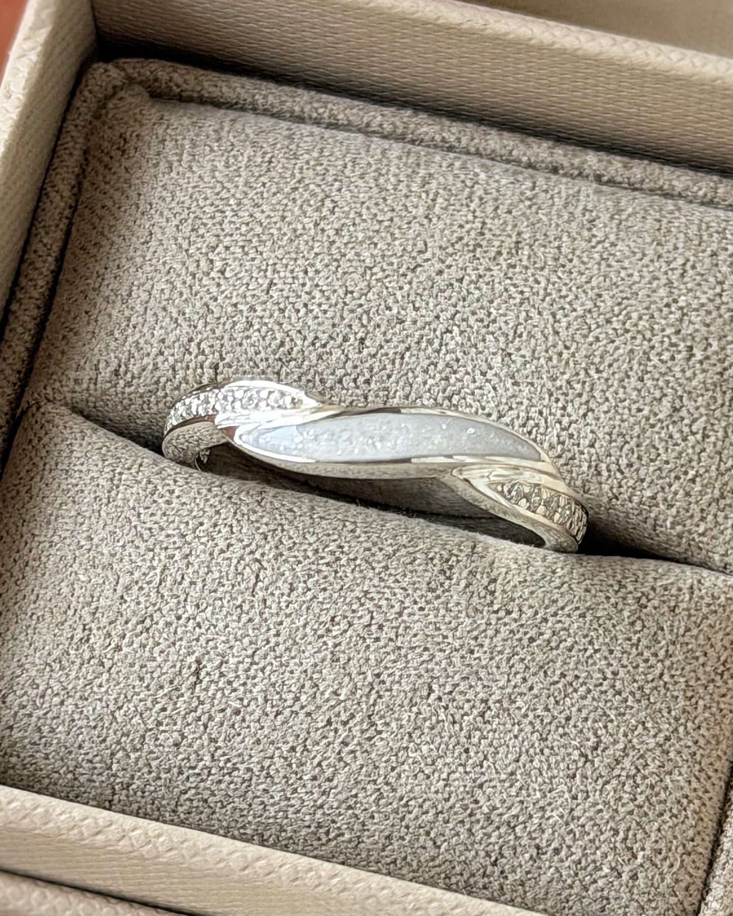 925 Silver Wave Crystal Band Ring