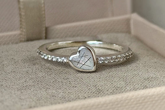 925 Silver Dainty Side Heart Ring