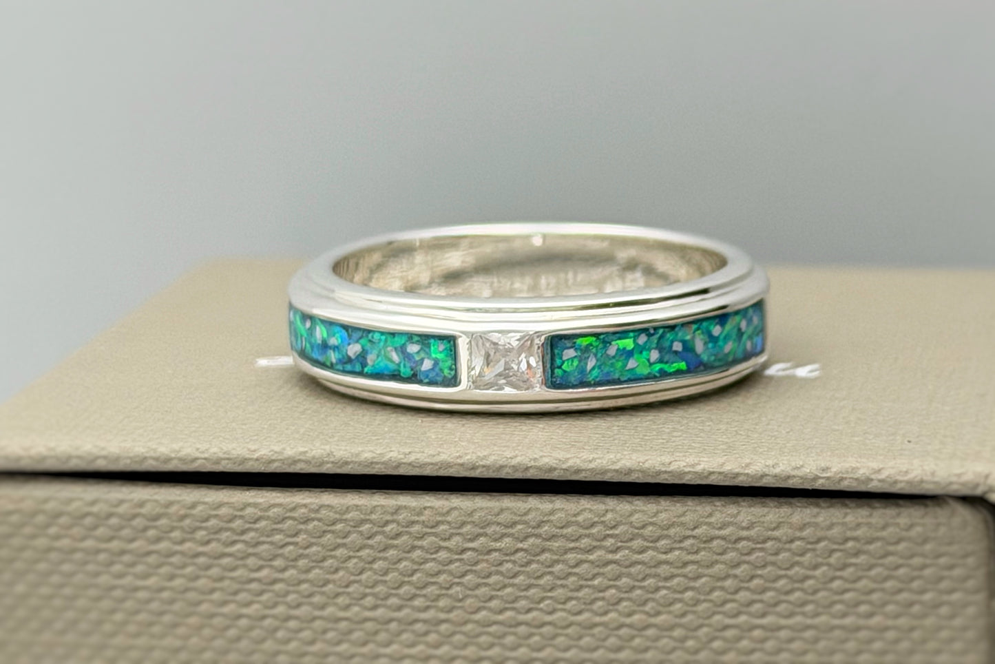925 Silver Unisex 5mm Double Channel Crystal Band Ring