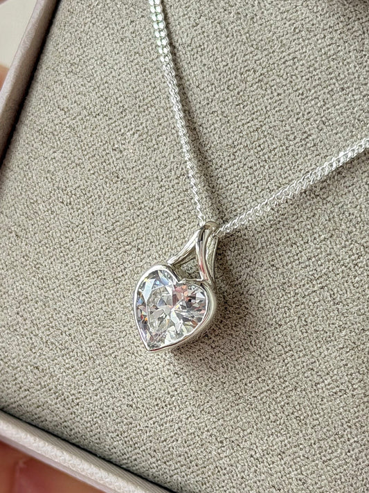 Heart Crystal Secretly Set Ashes Pendant