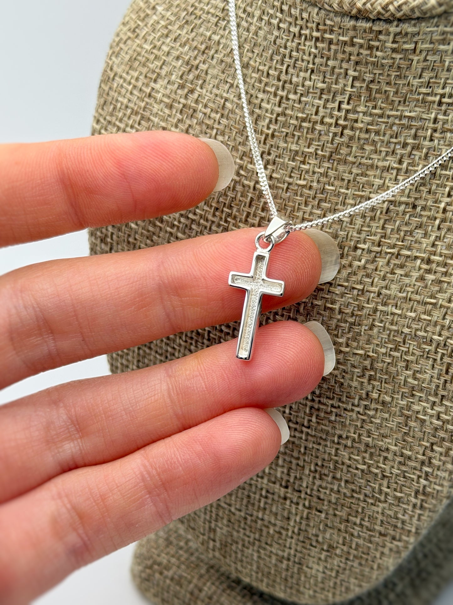 925 Silver Petite Ladies Cross Pendant