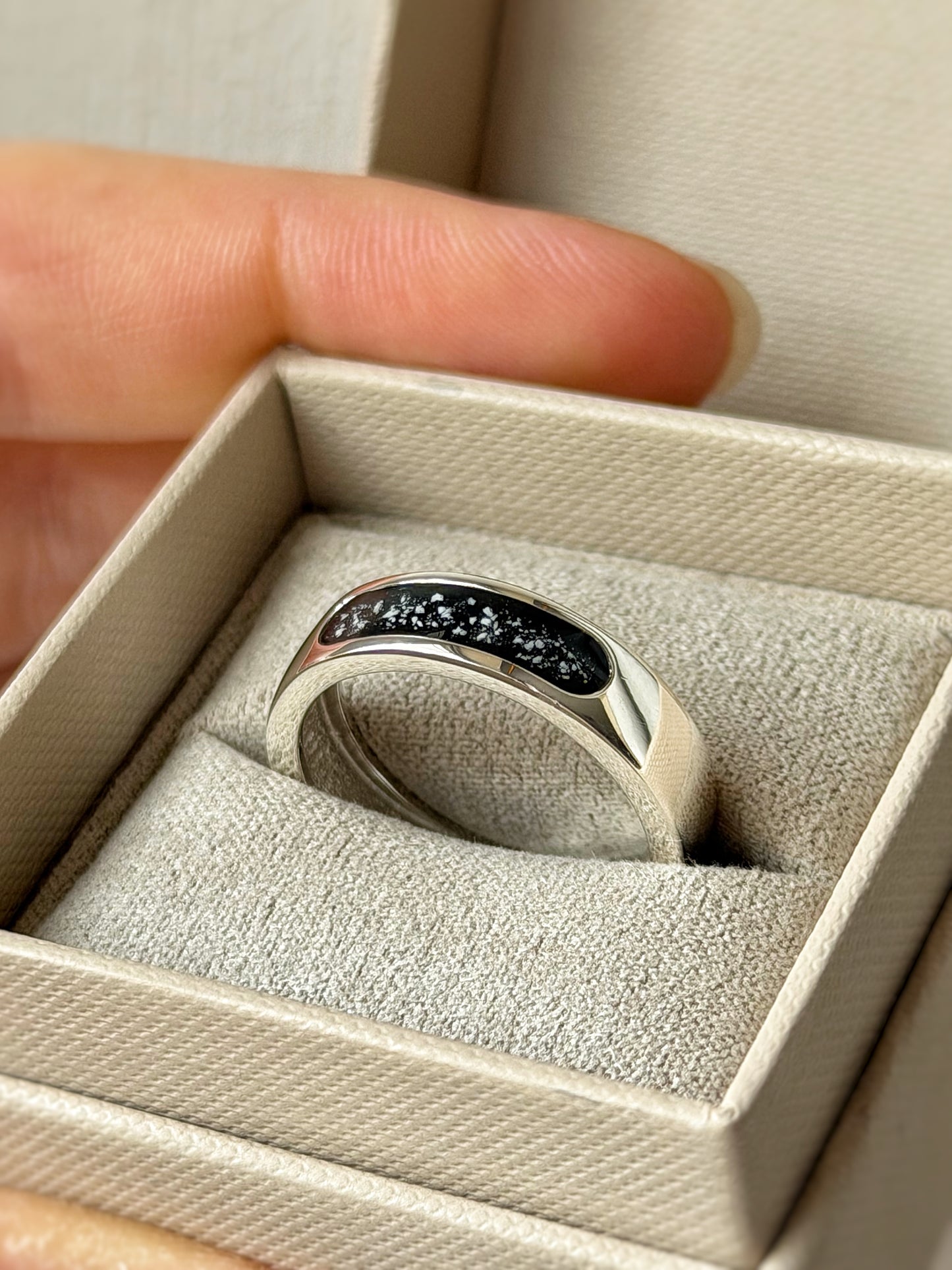 925 Silver Unisex 6mm Channel Band Ring