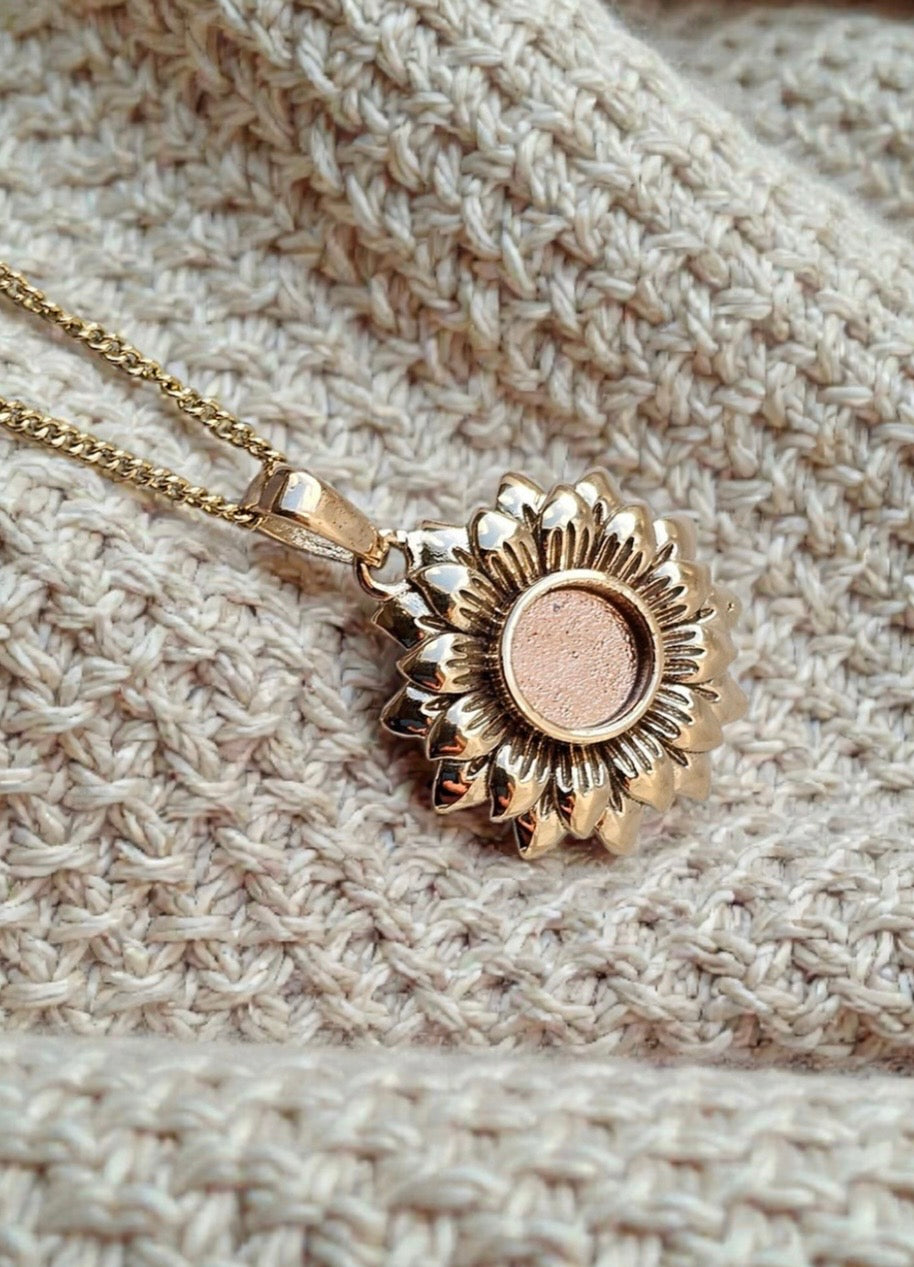 9K Gold Sunflower Pendant