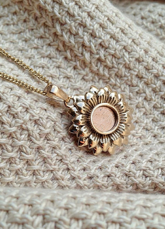 9K Gold Sunflower Pendant